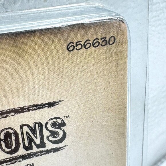 Sizzix Movers & Shapers Magnetic DieTim Holtz 2/Pkg Keyholes Retired - Picture 4 of 4